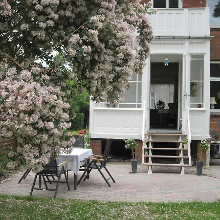 Plana Apartment *